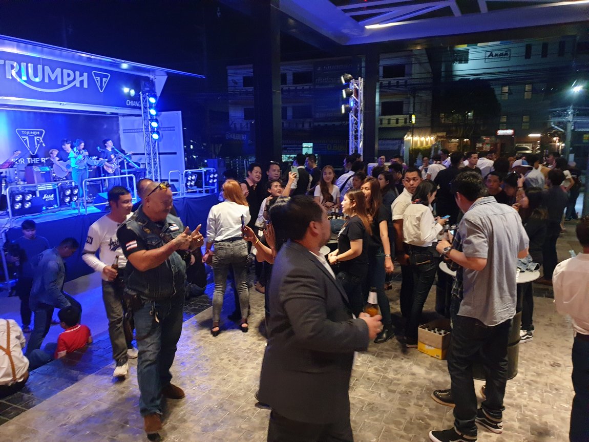 2019-09-29 19.27.35.jpg