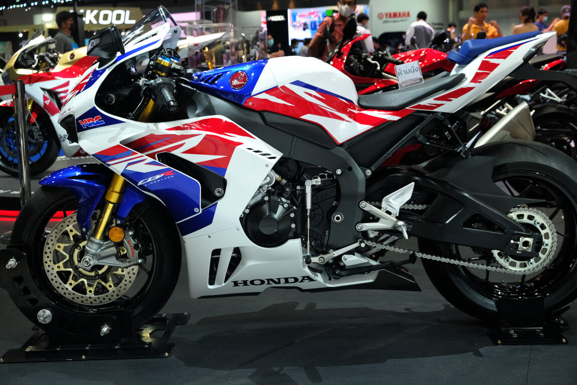 2023-Honda-CBR1000RR-R-SP-Fireblade-Anniversary.jpg 2023-Honda-CBR1000RR-R-SP-Fireblade-Anniversary.jpg
