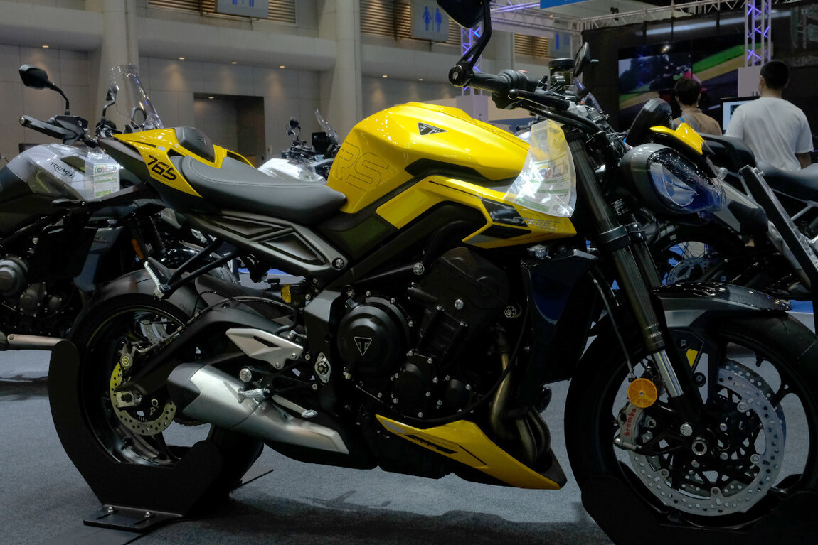 2023_Triumph_Street_Triple_765.jpg