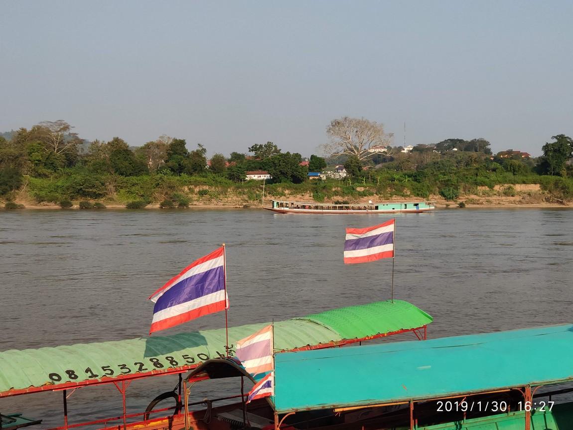 4-pier-chiang-khong (3).jpg 4-pier-chiang-khong (3).jpg