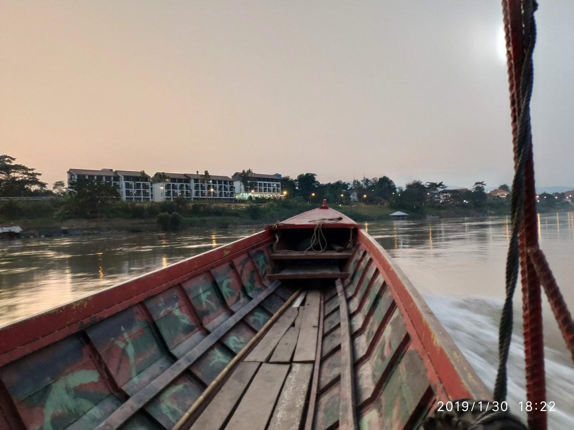 5-mekong-boat-trip (12).jpg 5-mekong-boat-trip (12).jpg