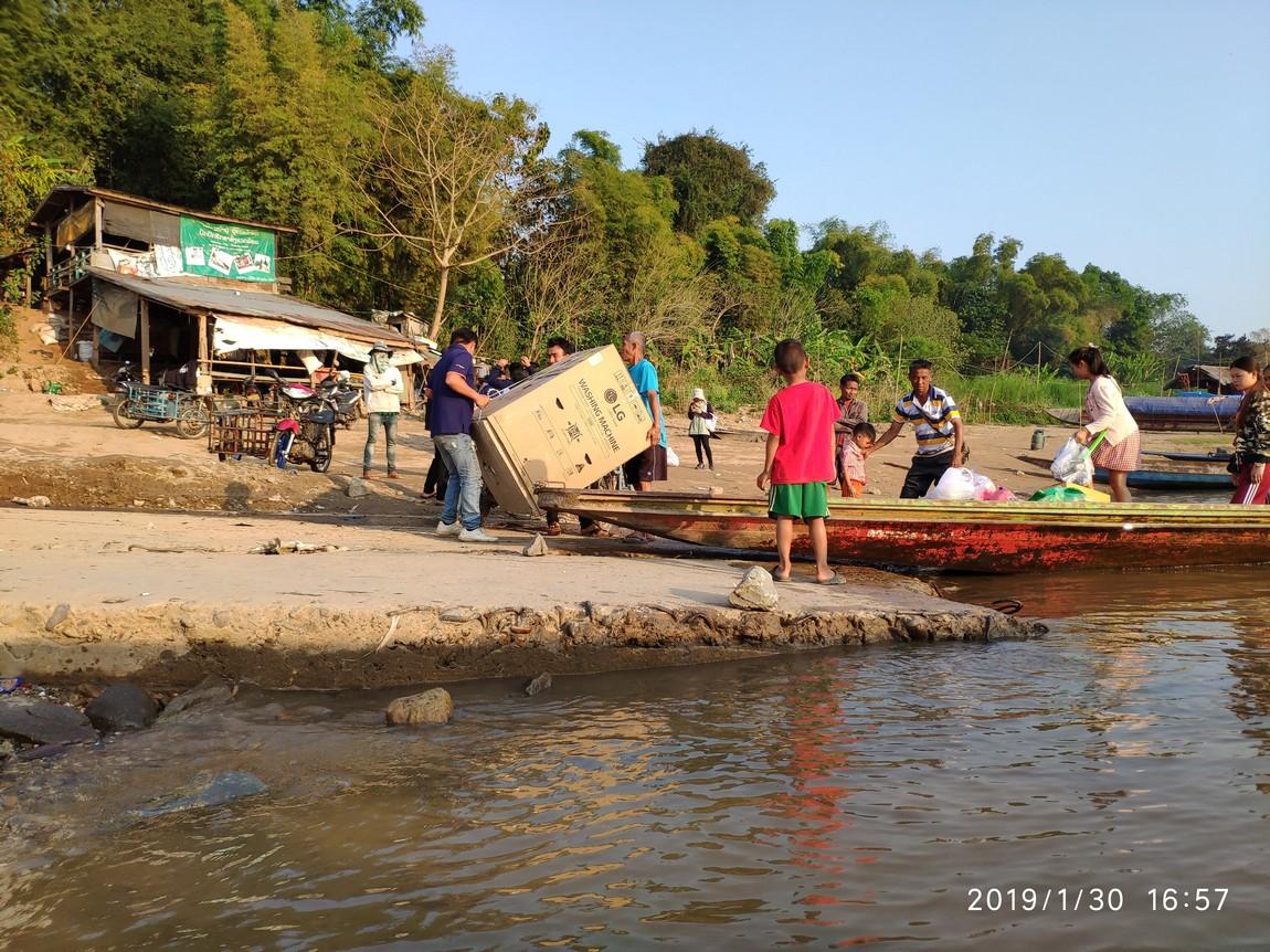 5-mekong-boat-trip (3).jpg 5-mekong-boat-trip (3).jpg