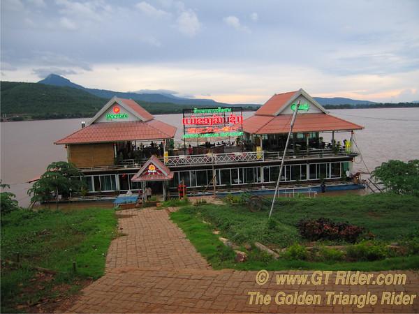 590114846_FmdBt-M.jpg 590114846_FmdBt-M.jpg