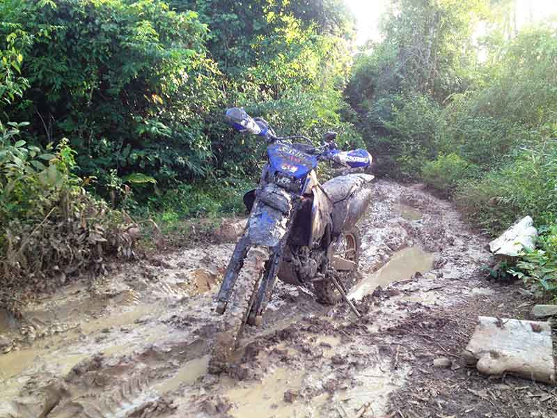 a-enduro-cambodia-mudnruts.jpg