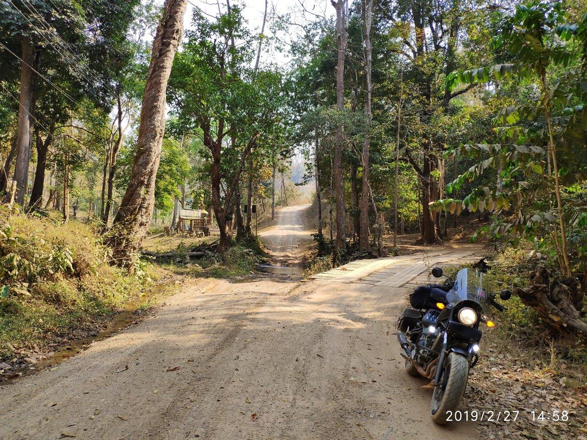 b-dirt-road-pai-to-wiang-haeng.jpg