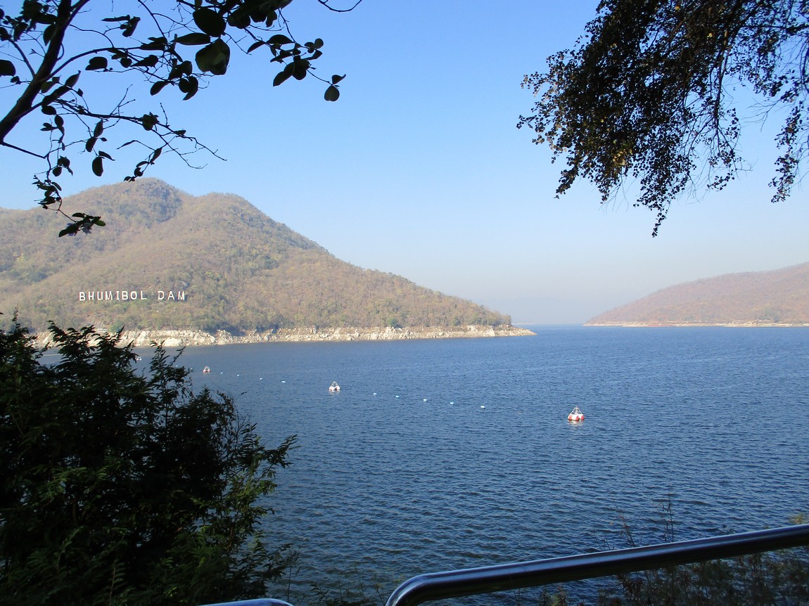 Bhumipol-Dam-area (11).JPG