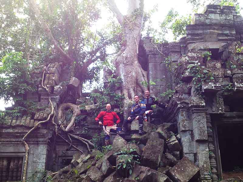 enduro-cambodia-banteay-ampil.jpg