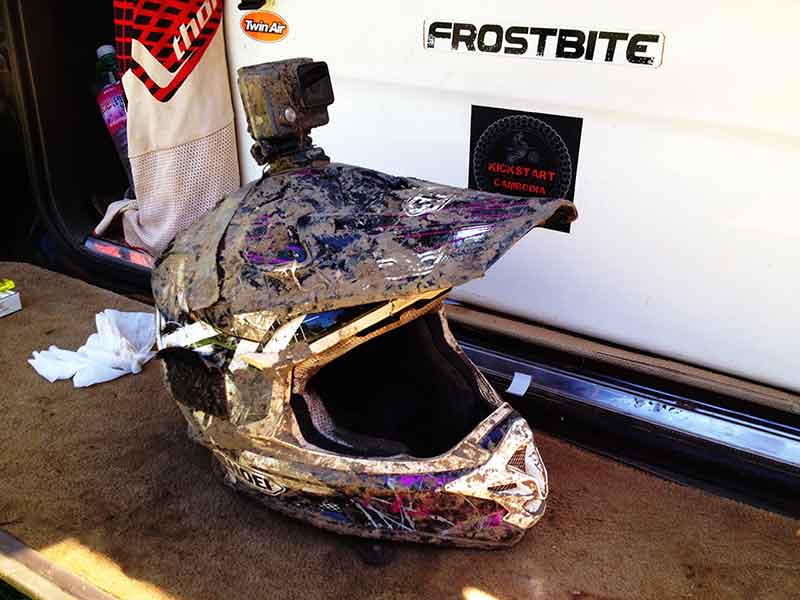 enduro-cambodia-helmet.jpg