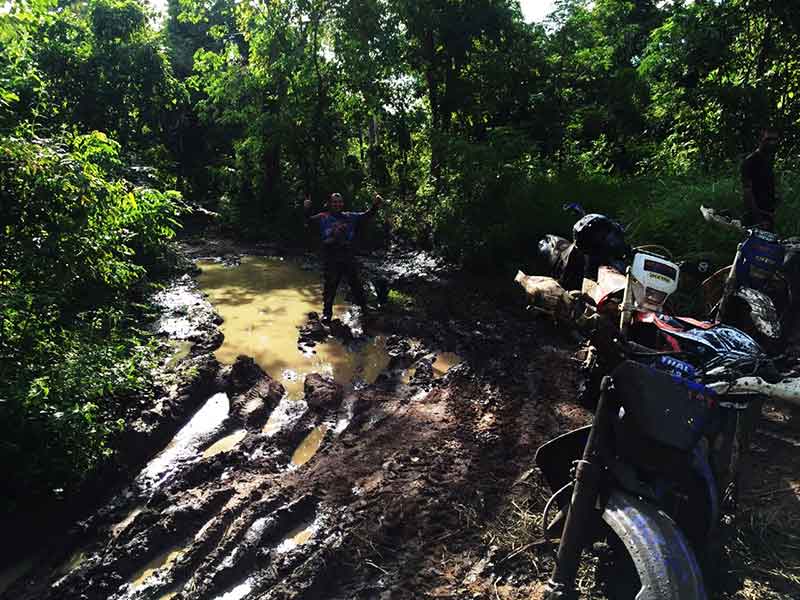 enduro-cambodia-welcome-to-the-jungle.jpg