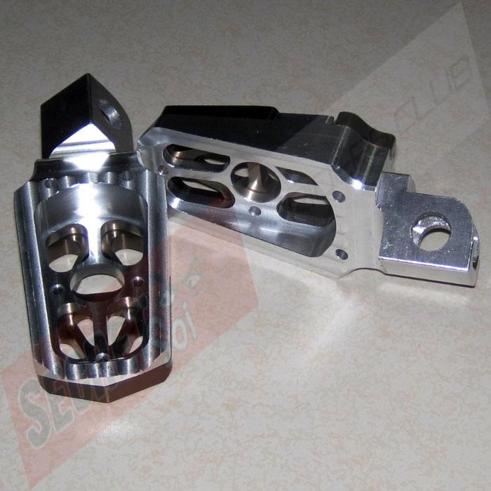 EX650KLE650Footpegs1SSR.jpg EX650KLE650Footpegs1SSR.jpg