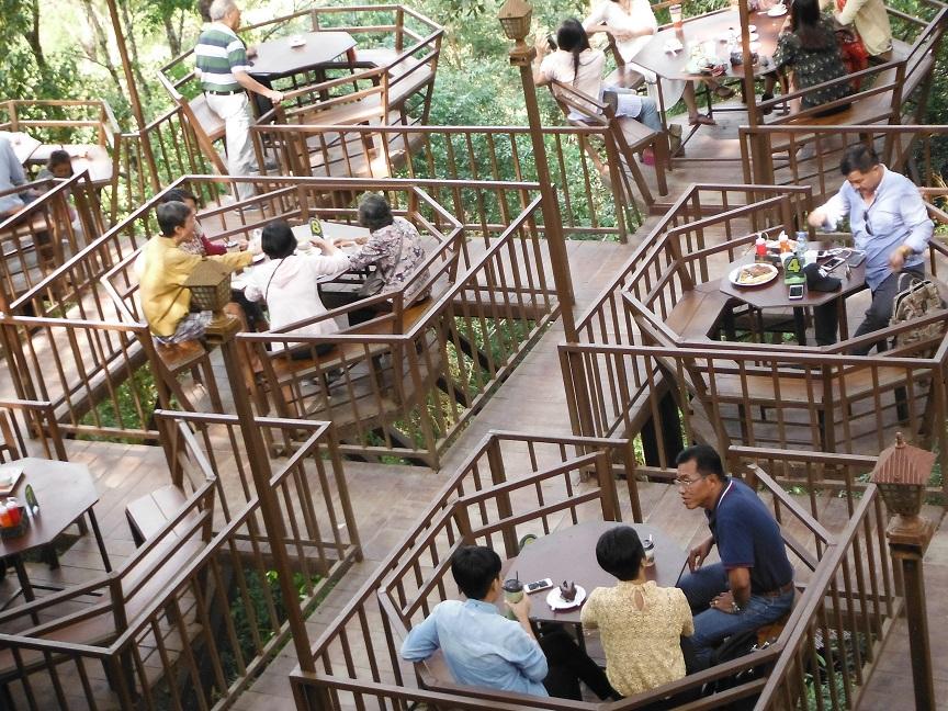 giant chiang mai (5).JPG giant chiang mai (5).JPG