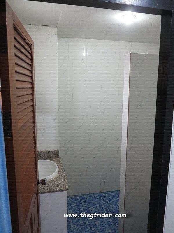 GTR - IMG_1423.JPG GTR - IMG_1423.JPG