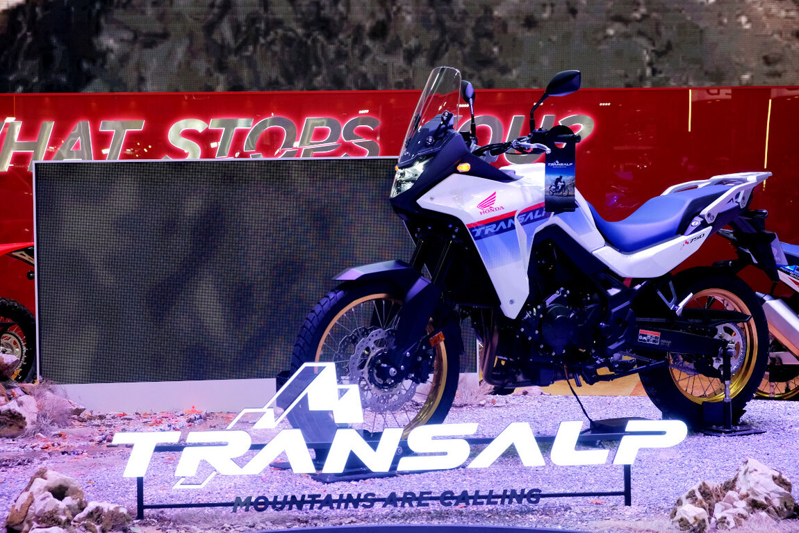 Honda_TransAlp750.jpg Honda_TransAlp750.jpg