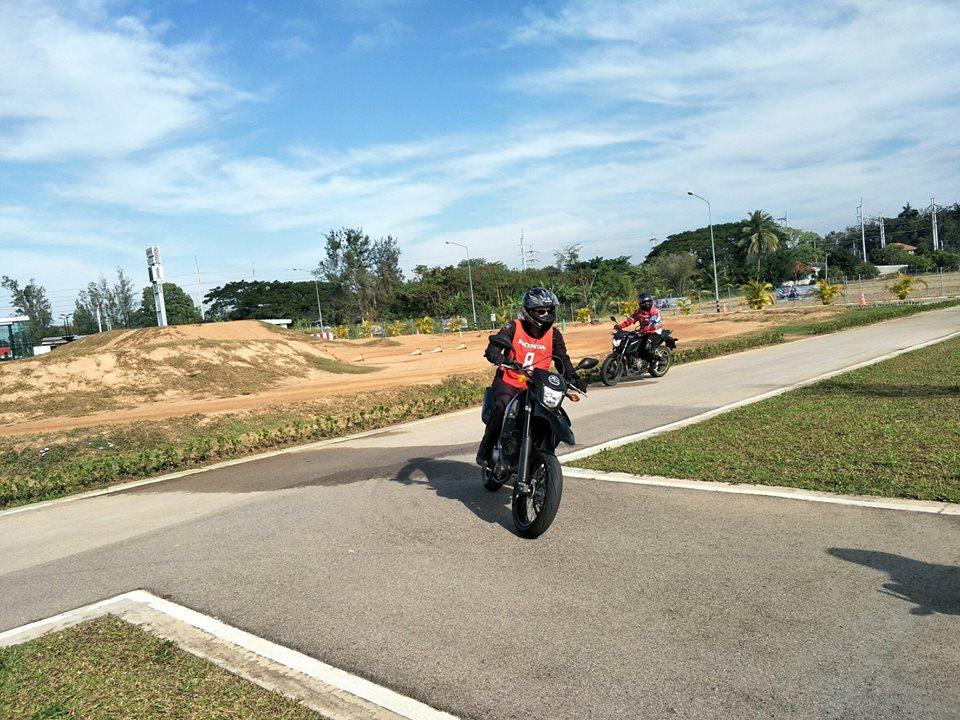 HondaSafetyRidingPark_BigBike1_2.jpg