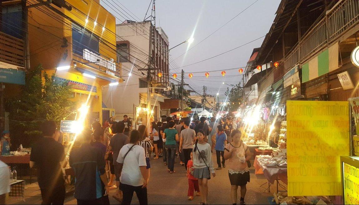 lampang-weekend-market-1.jpg