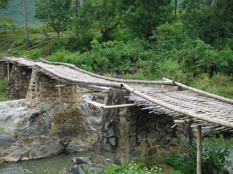 Laos-Xam Neua-Muang et-Motorcycle (60).JPG Laos-Xam Neua-Muang et-Motorcycle (60).JPG