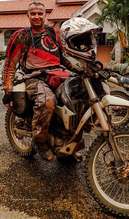 PC070104-XL.jpg PC070104-XL.jpg