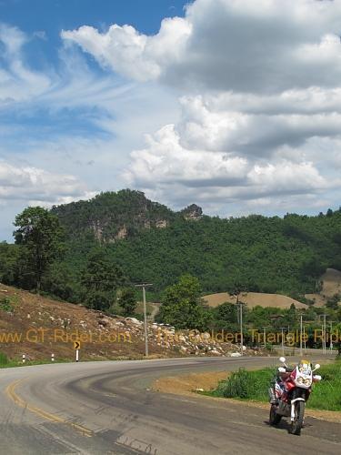 route-2331-the-phu-hin-rongkla-road-002.jpg