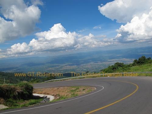 route-2331-the-phu-hin-rongkla-road-012.jpg