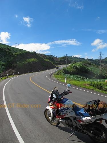 route-2331-the-phu-hin-rongkla-road-013.jpg