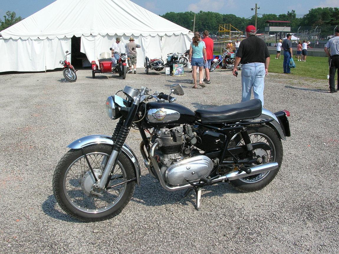 Royal-Enfield-750cc-twin.jpg