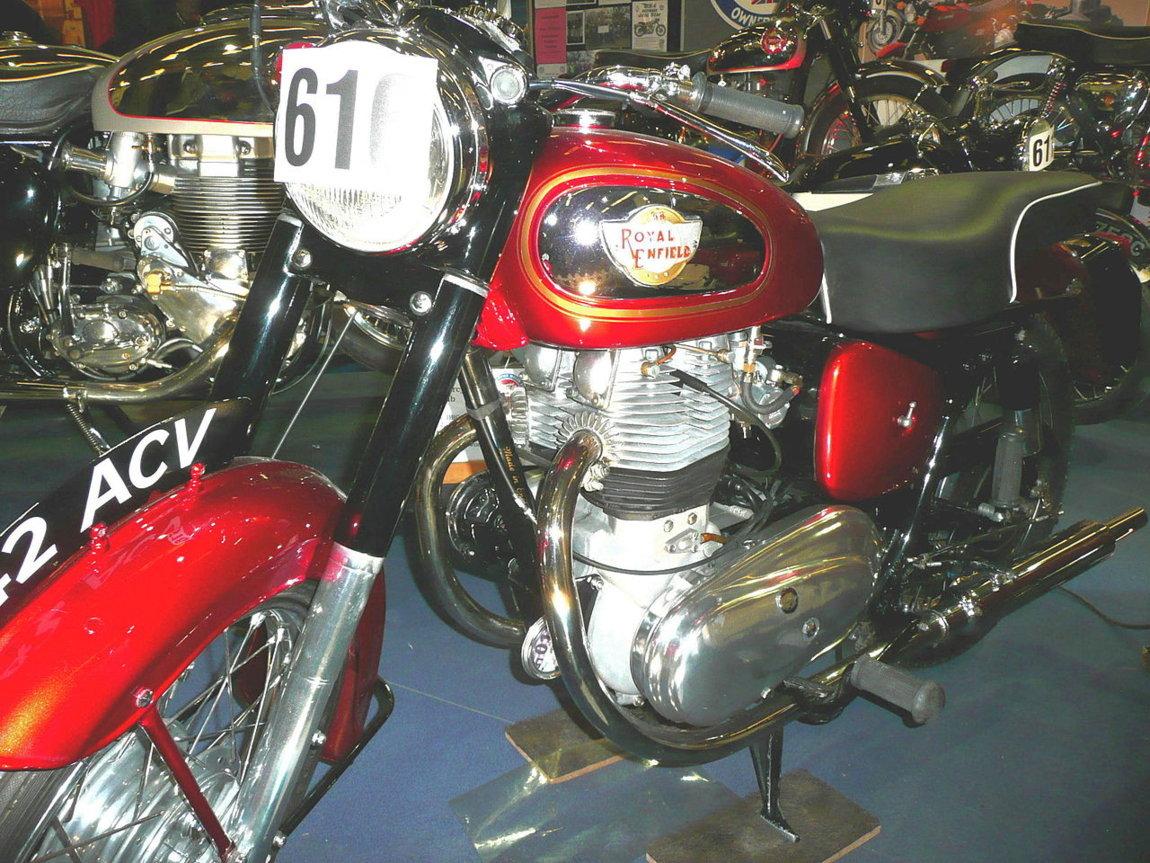 Royal_Enfield_Super_Meteor_1957.JPG