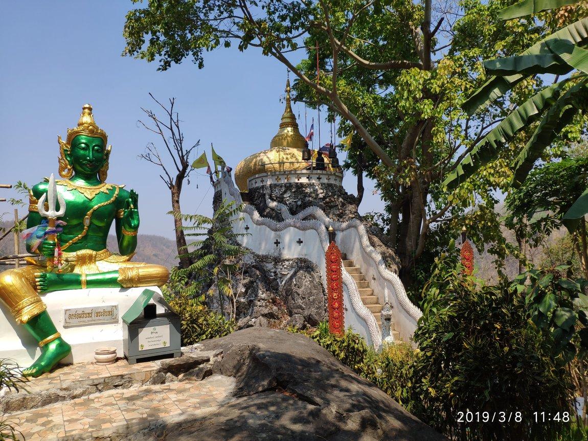 wat-phra-that-in-kwaen-phrae (4).jpg