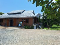 The WEs entrance & parking.jpg