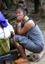 2009-03-24 17.17 Longneck Woman.jpg